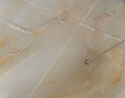 姑苏瓷砖空鼓维修公司分享粘合剂选择不当在瓷砖铺贴过程中可能导致以下问题